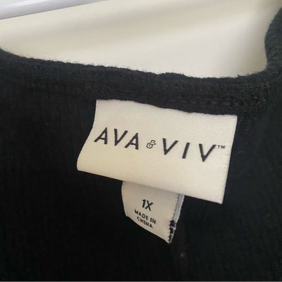 Ava & Viv Black top - Picture 3 of 4
